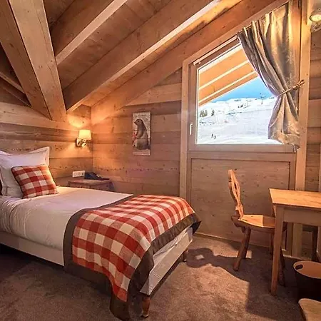 Le Relais Du Petit Saint Bernard ホテル ラ・ロジエール