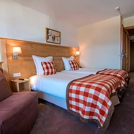 Hotel Le Relais Du Petit Saint Bernard 2*