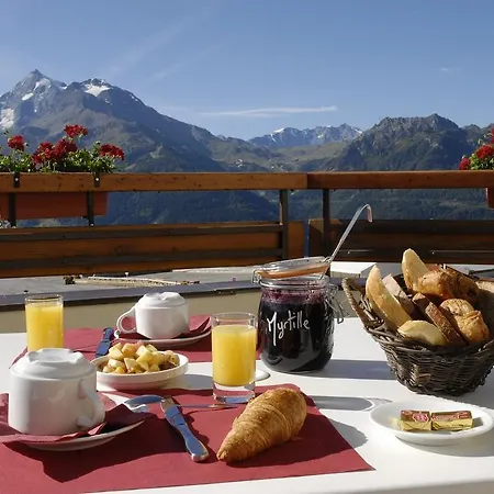 Le Relais Du Petit Saint Bernard ホテル ラ・ロジエール