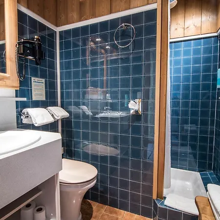 Hotel Le Relais Du Petit Saint Bernard 2*