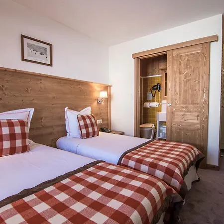 Le Relais Du Petit Saint Bernard ホテル 2*