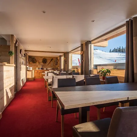 Le Relais Du Petit Saint Bernard 2*